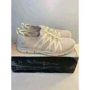 .223 NEW! Skechers Chic Newness, Off White-US 8.5 Womens